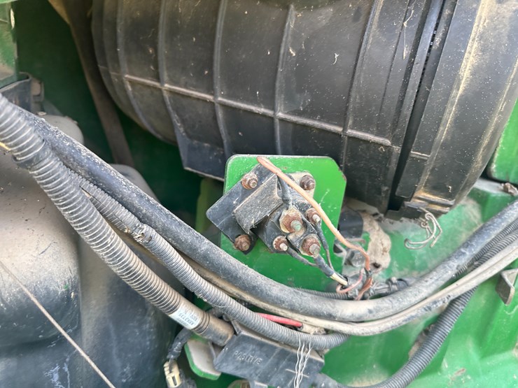 2000-john-deere-8410t-image-58