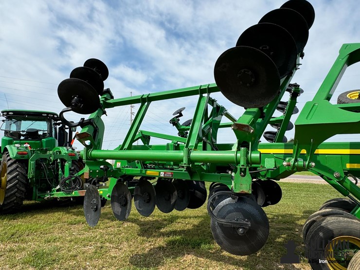 2015-john-deere-2730-image-17