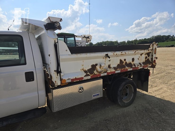 2006-ford-f550-image-13
