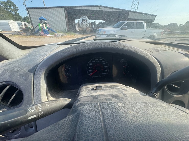 2005-ford-f150-image-39