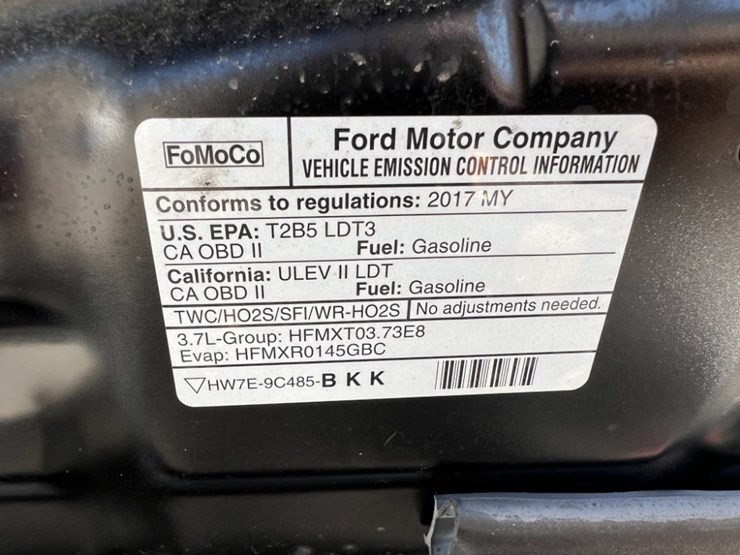 2017-ford-explorer-image-15