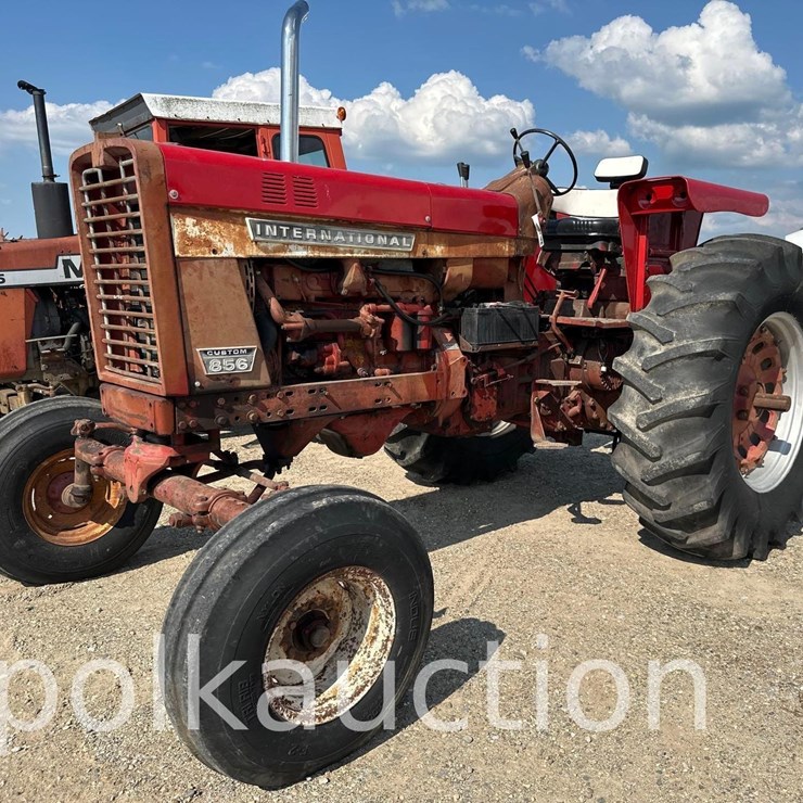 INTERNATIONAL 856