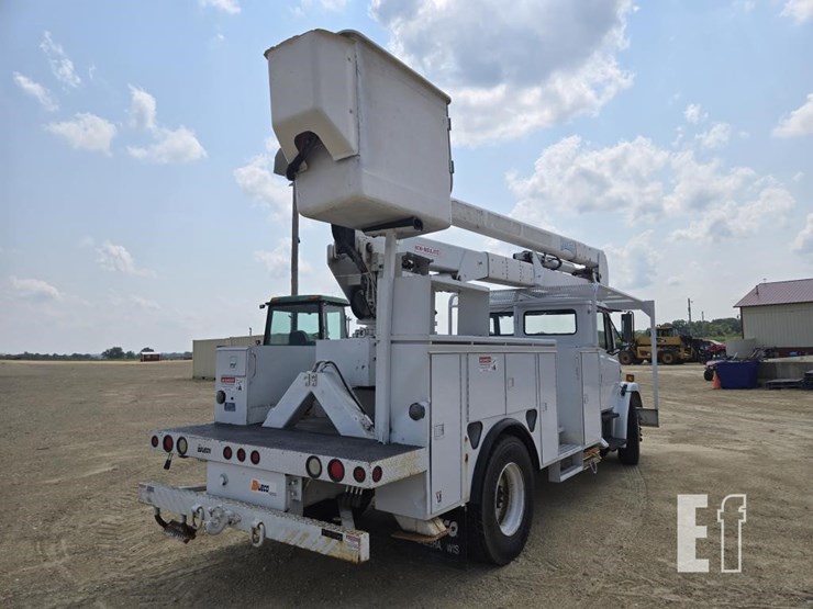 1999-freightliner-fl70-image-14