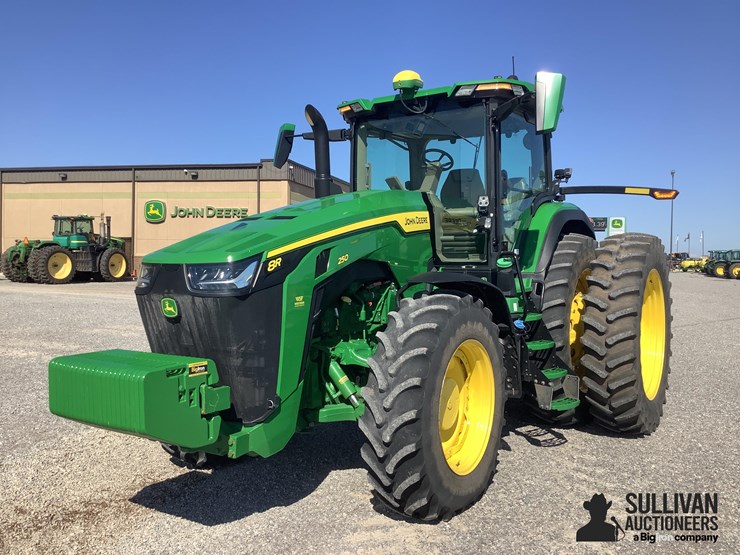 2023-john-deere-8r-250-image-1