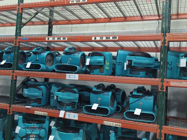 (3)-8-ft-sections-of-large-heavy-duty-pallet-racking-12-ft-tall-x-8-ft-x-3.5-ft-sections-image-4