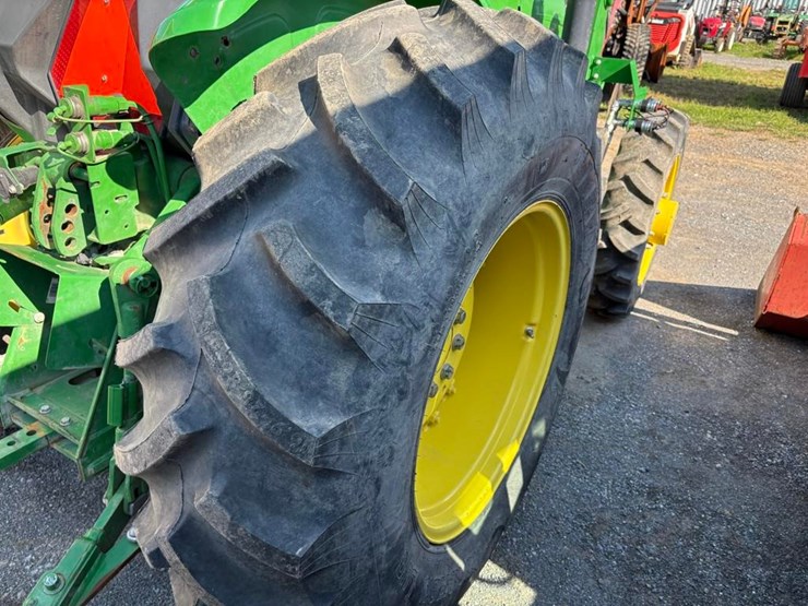 2015-john-deere-5055e-image-11