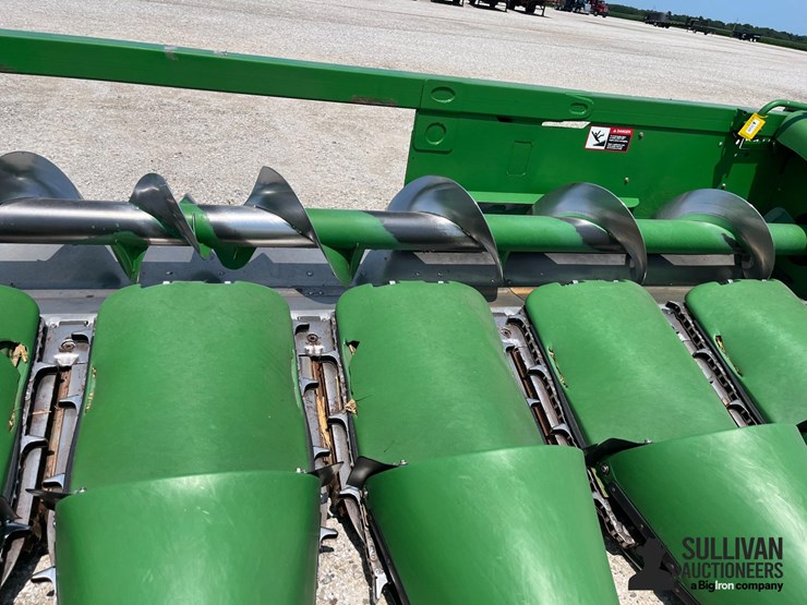 2012-john-deere-608c-image-15