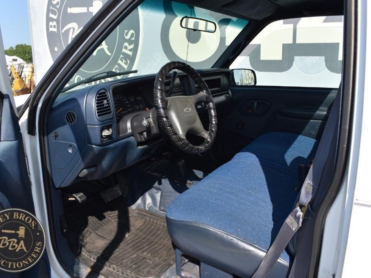 1999-chevrolet-3500-image-43