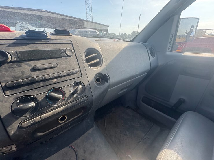 2005-ford-f150-image-34