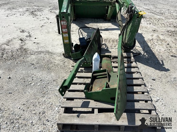 john-deere-720-image-2