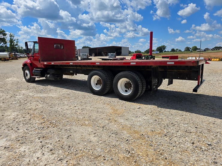 2003-international-durastar-4400-image-23