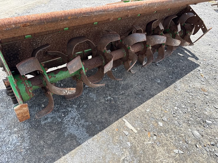 john-deere-681-image-3