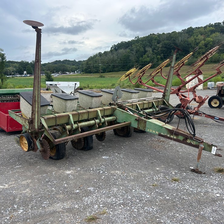 JOHN DEERE 7000