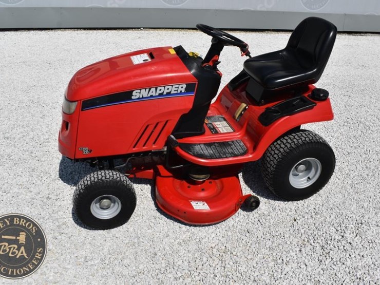 snapper-lt200-image-3