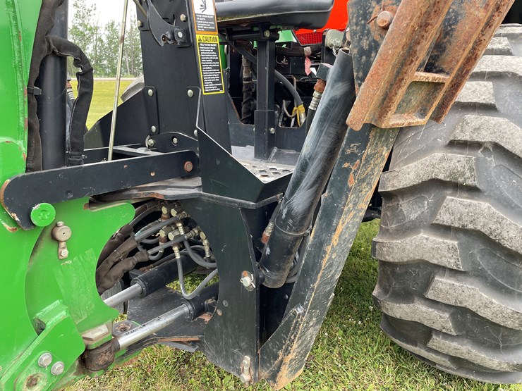 2011-john-deere-4120-image-22