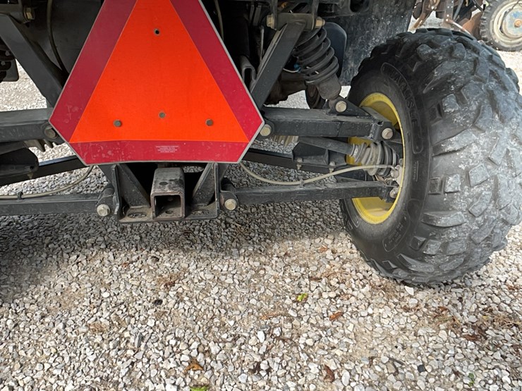 john-deere-gator-image-13