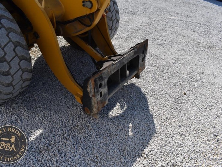 2011-caterpillar-908h-image-23