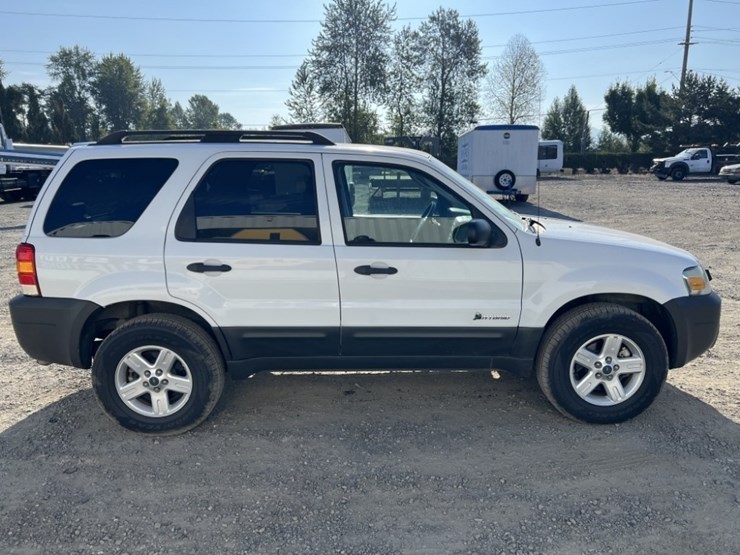 2007-ford-escape-image-3