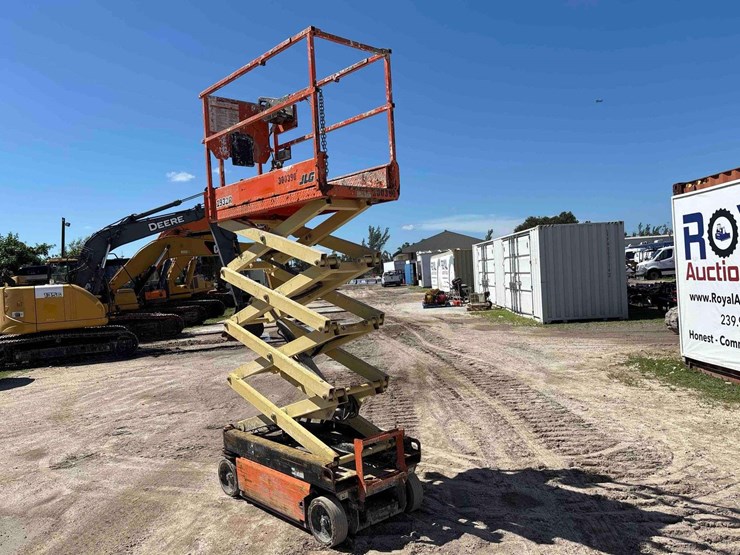 jlg-1932r-image-4