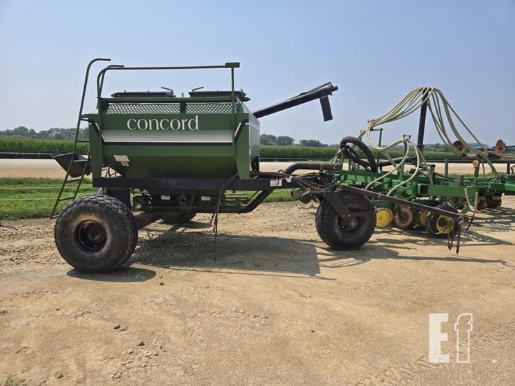 john-deere-7000-image-14