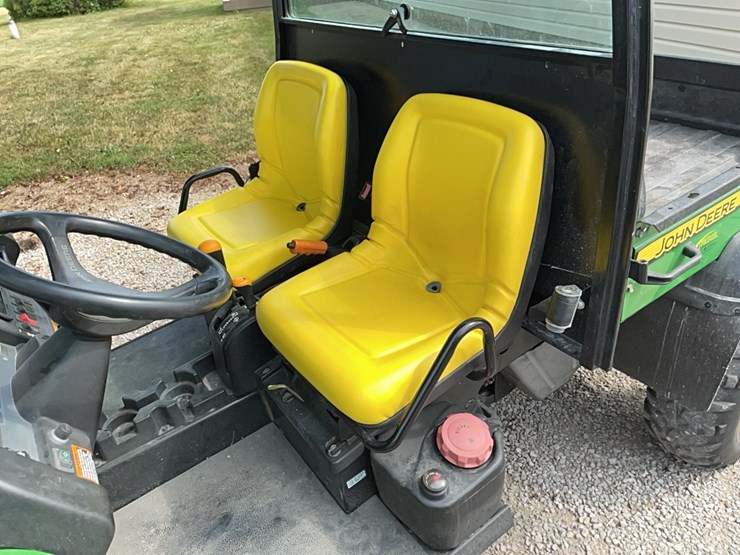 john-deere-gator-image-21