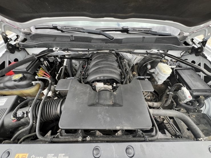 2014-chevrolet-silverado-image-16