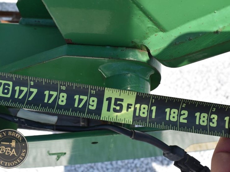 john-deere-200-image-30