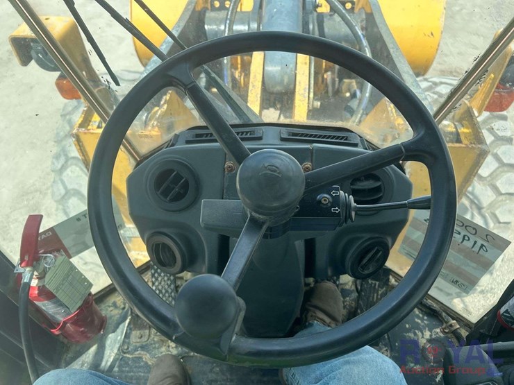 2014-john-deere-644k-articulated-wheel-loader-image-32