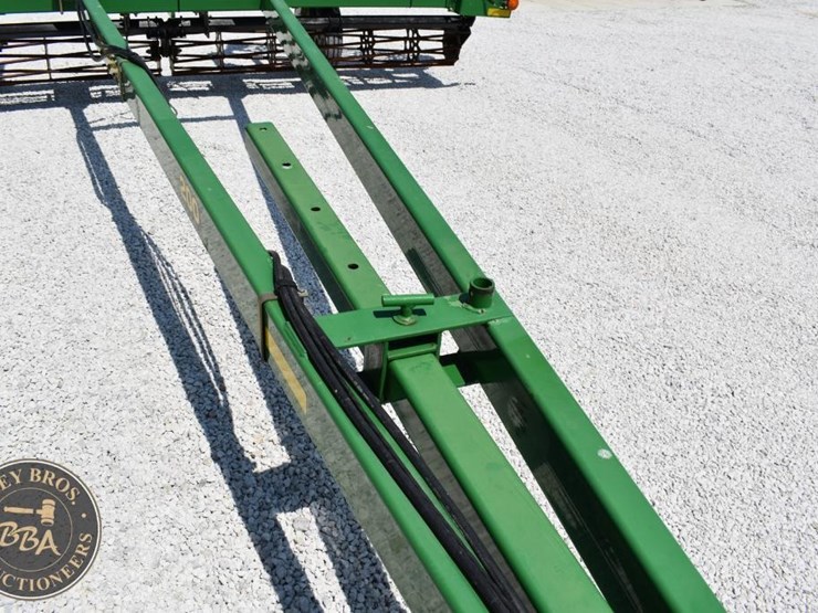 john-deere-200-image-24