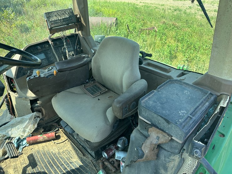 2000-john-deere-8410t-image-71