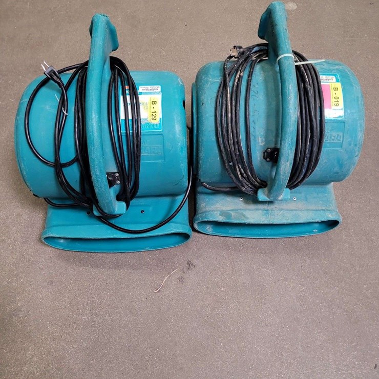 (2) Dri-Eaz Sahara Turbo Dryers Model: F351-SM