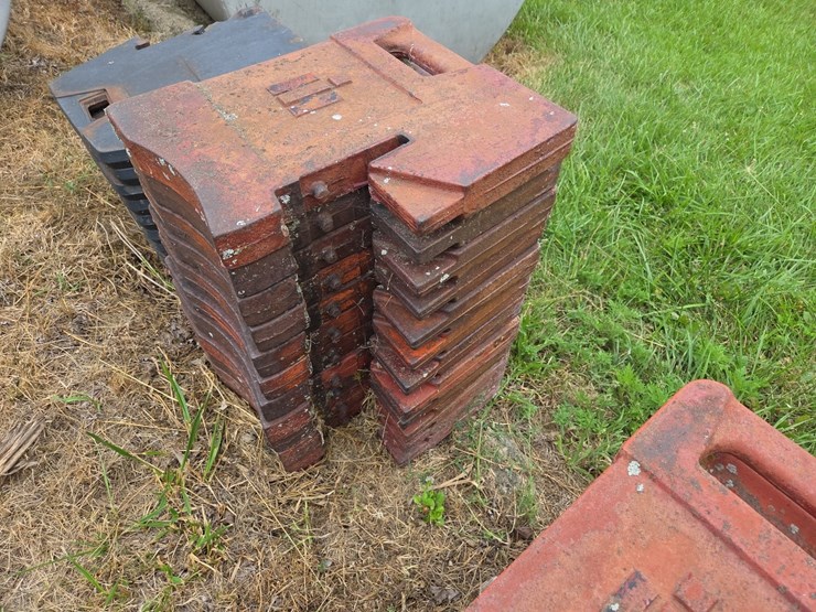 (12)-stamped-ih-100#-suitcase-weights-image-2