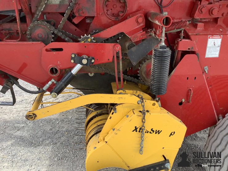 new-holland-br7090-image-17