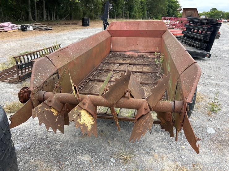 new-holland-212-image-3