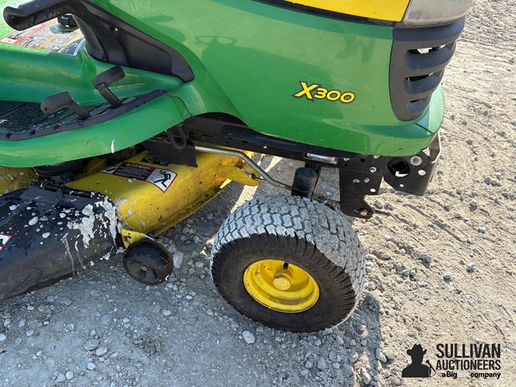 john-deere-x300-image-13