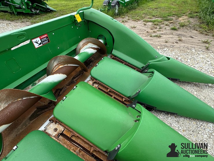 2018-john-deere-708c-image-16