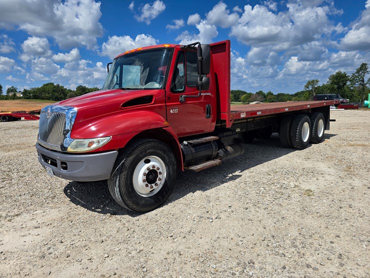2003-international-durastar-4400-image-4