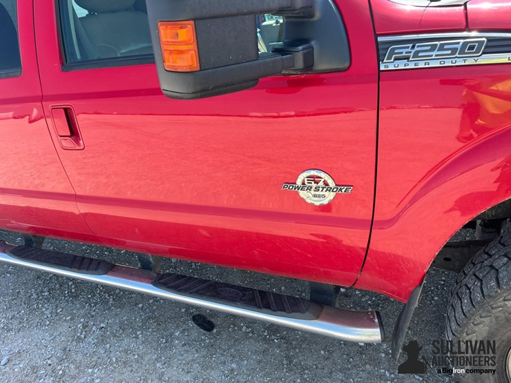 2013-ford-f250-lariat-image-14