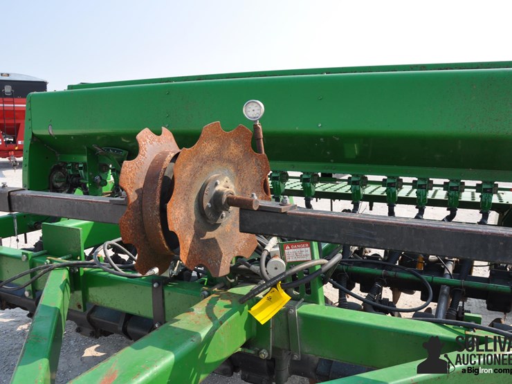 john-deere-750-image-13
