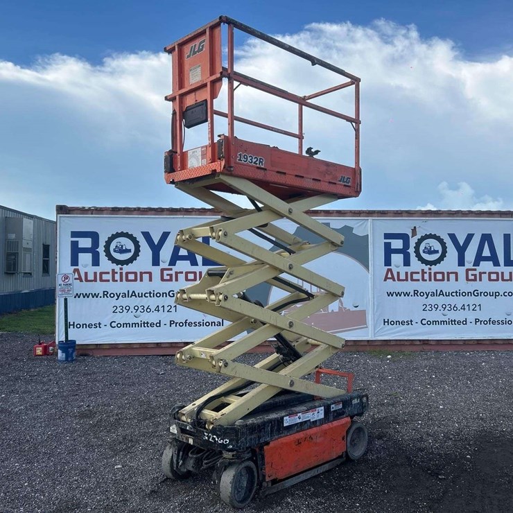 2018 JLG 1932R