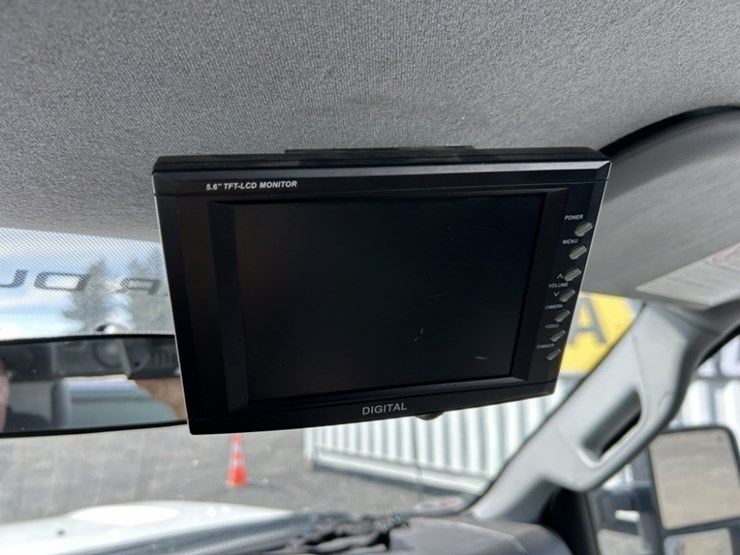2015-ford-f350-sd-image-25