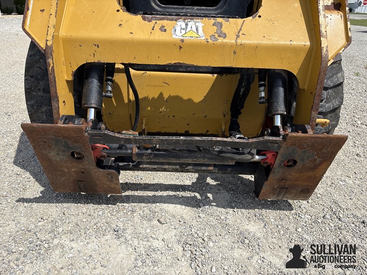 caterpillar-242d-image-18