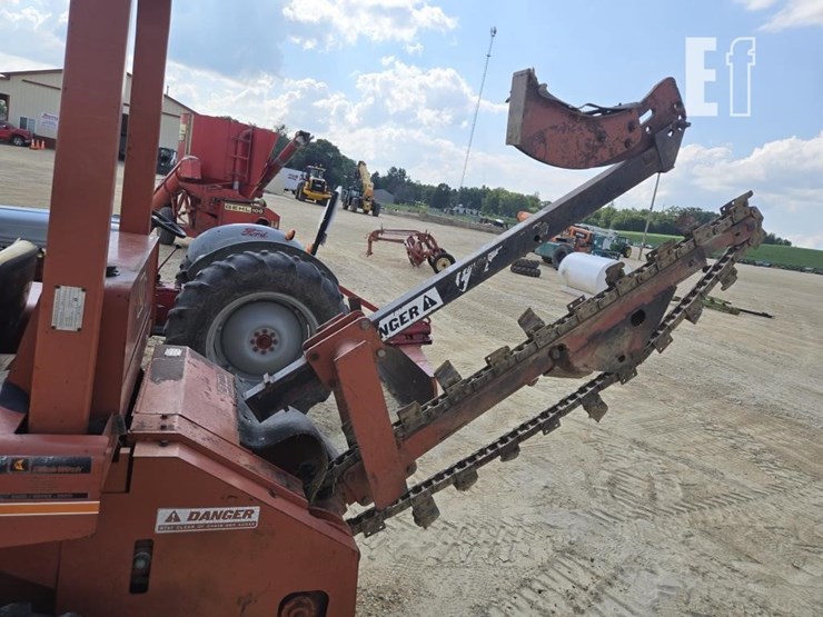 1985-ditch-witch-3210-image-11