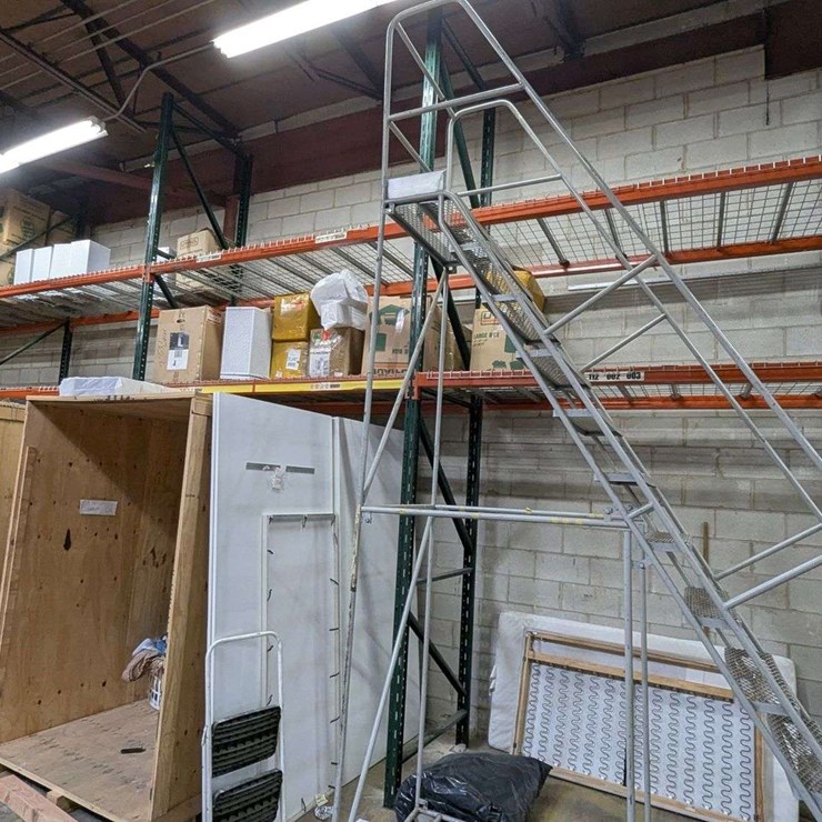 (4) 8 Ft Sections of Large Heavy Duty Pallet Racking 16 ft Tall x 8 ft wide sections