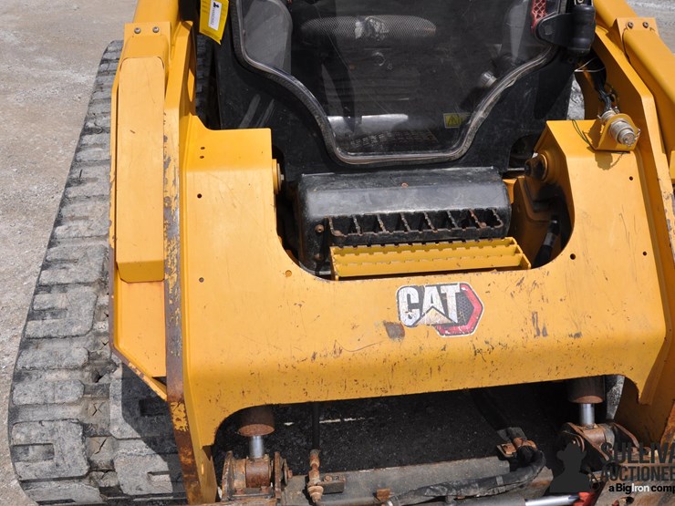 2021-caterpillar-299d3-image-11
