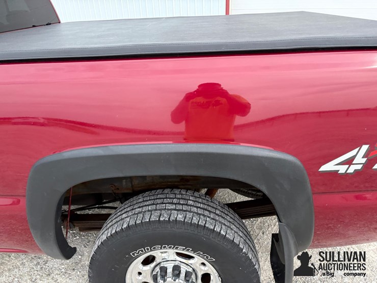 2004-gmc-sierra-2500hd-image-18