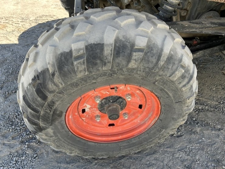 2015-bobcat-3400xl-image-13