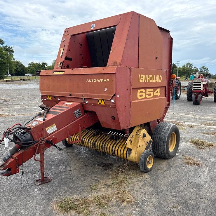 NEW HOLLAND 654