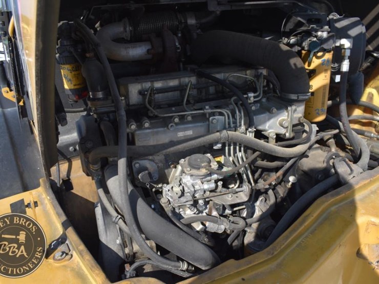 2011-caterpillar-908h-image-36
