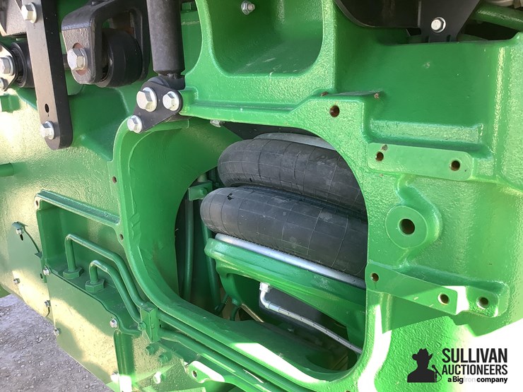 2023-john-deere-8rt-370-image-10